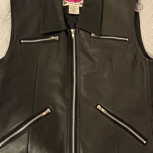 Stylish Black Leather Vest with Zipper Accents